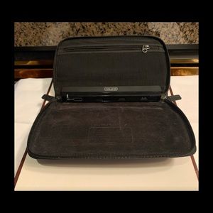 Coach charging station